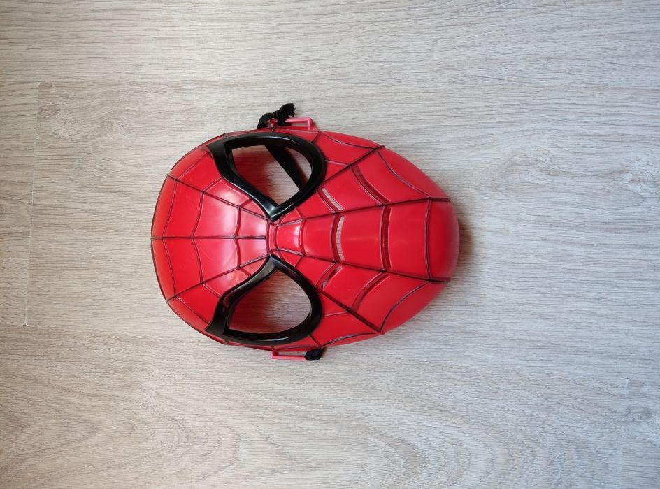 Маска Человек-паук на Хеллоуин