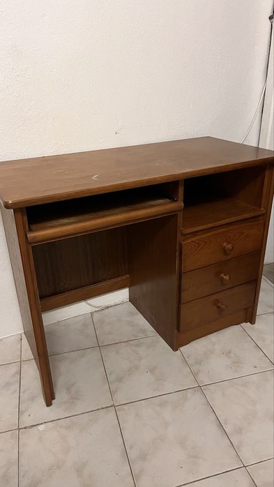 Secretária em madeira