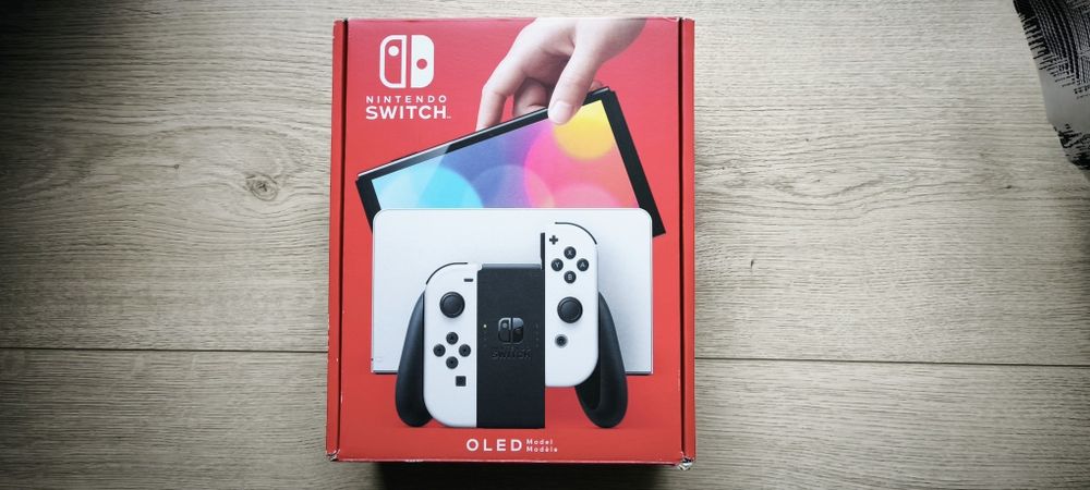 Nintendo Switch OLED plus gratisy