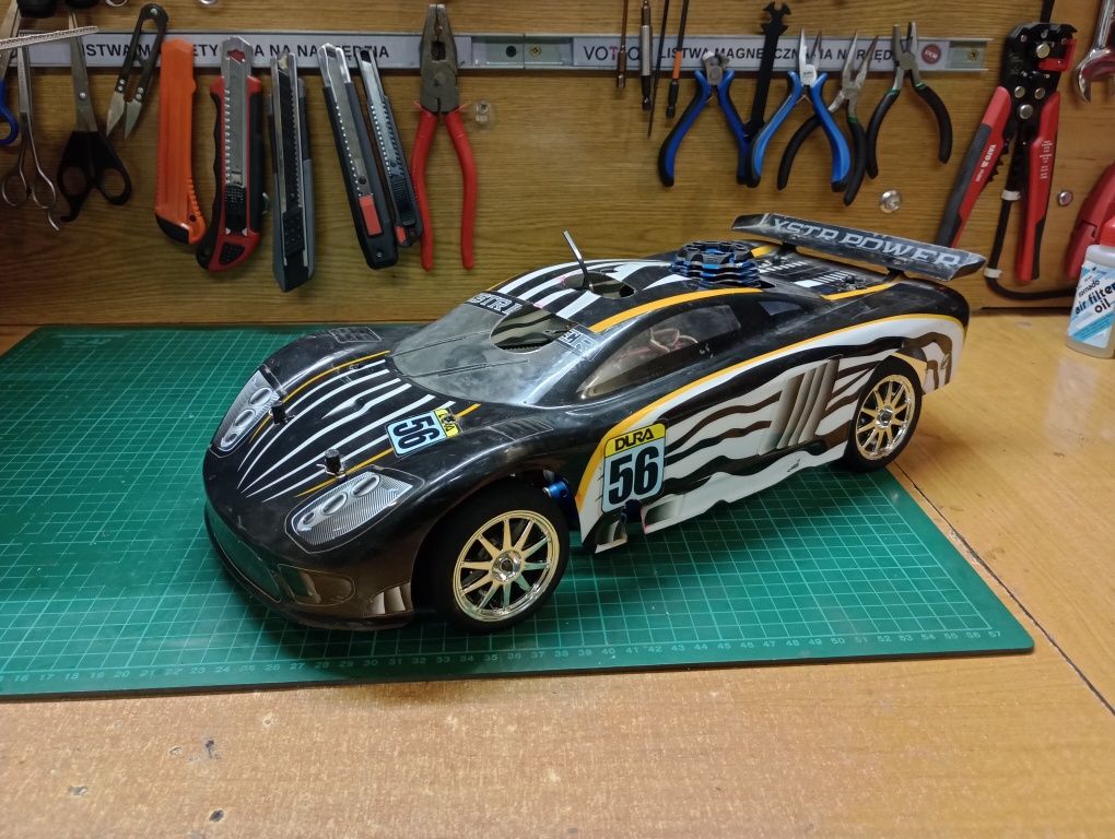 Model RC nitro 4tec 3,3 traxxas