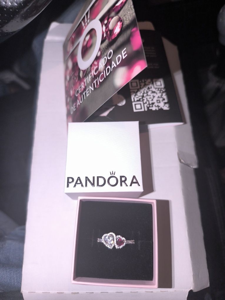 Anel Pandora aureloa 2 corações