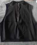 Top de fecho Zara; tamanho L