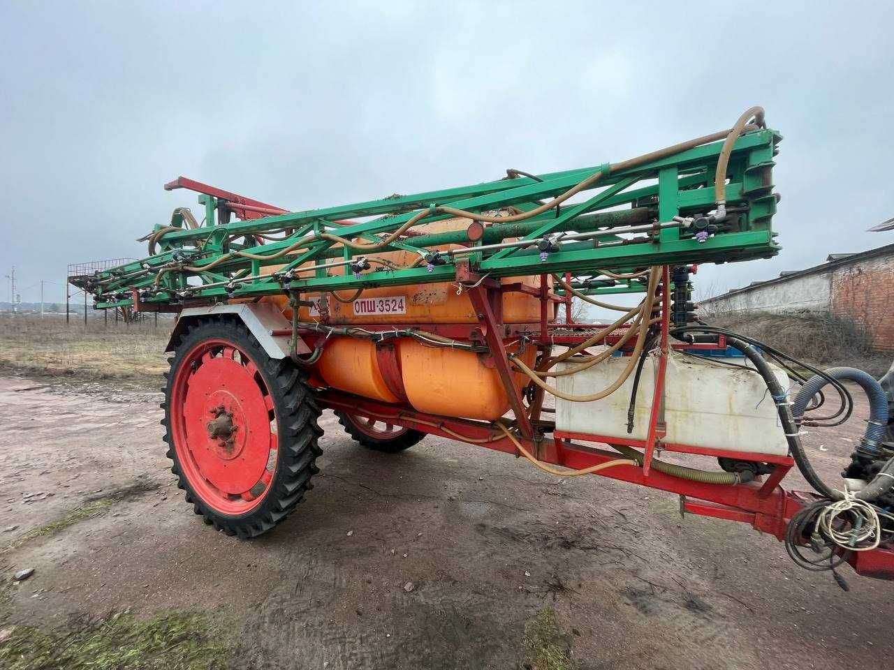 Оприскувач напівпричепний штанговий ОПШ 3524