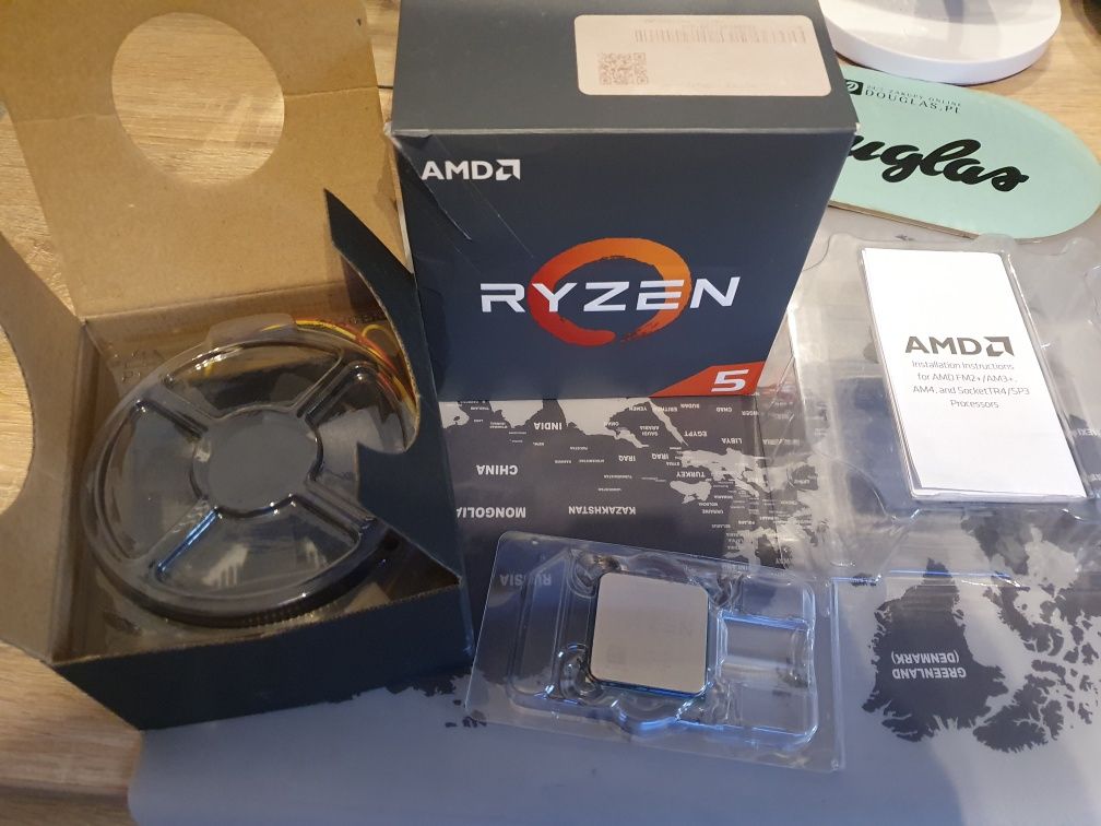 Procesor AMD Ryzen 5 1600 3.60GHz x12.rdzeni co pokazuje zdjęcie