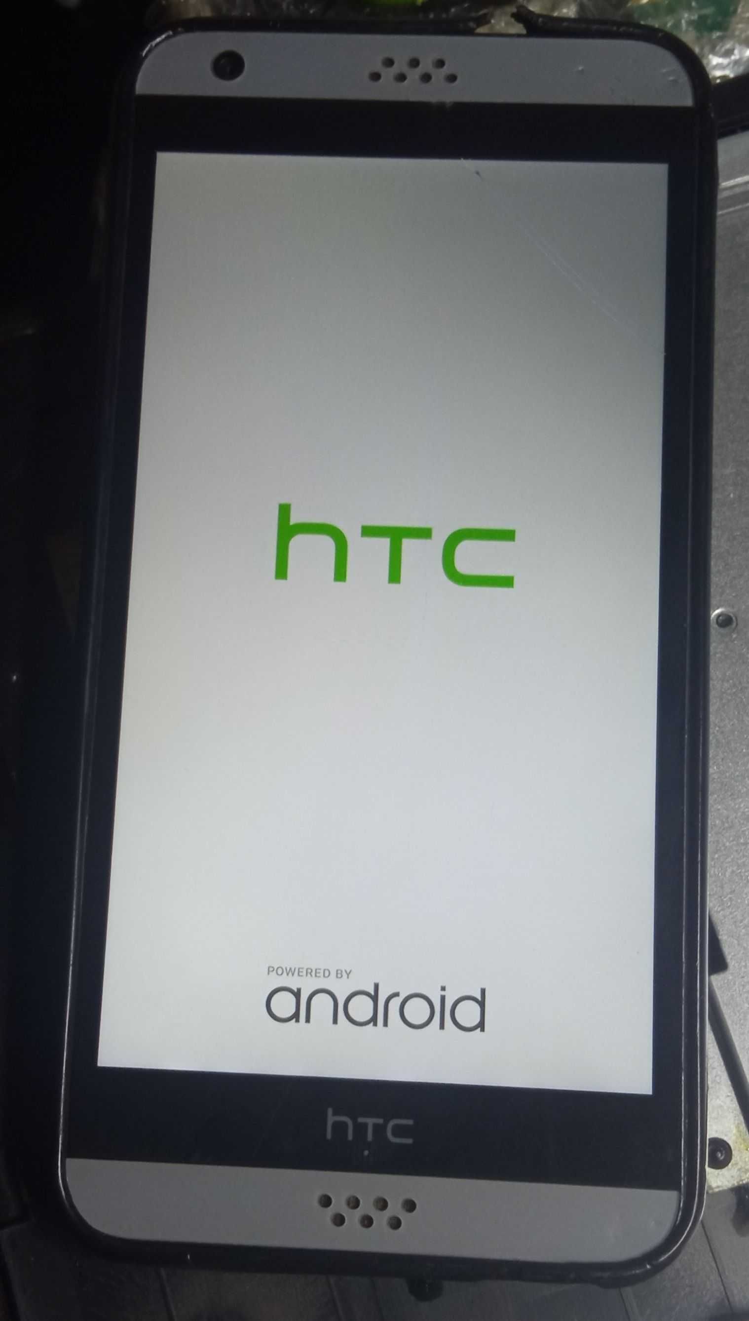 telefon HTC Desire 530