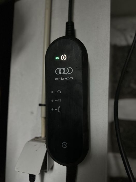 Carregador Audi Universal