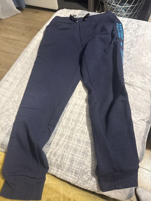 Spodnie dresowe 4F rozmiar 158 cm