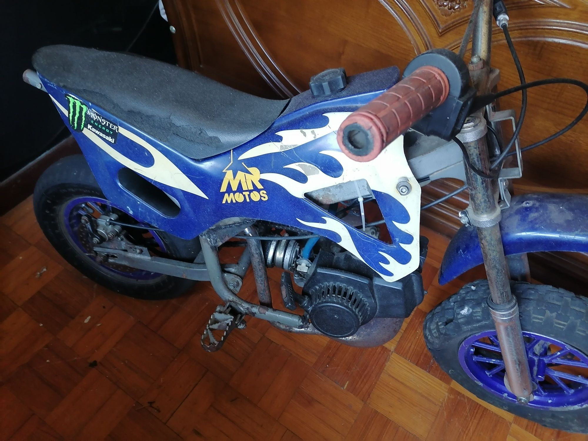 Minimoto cross a trabalhar 100% alguns ajustes