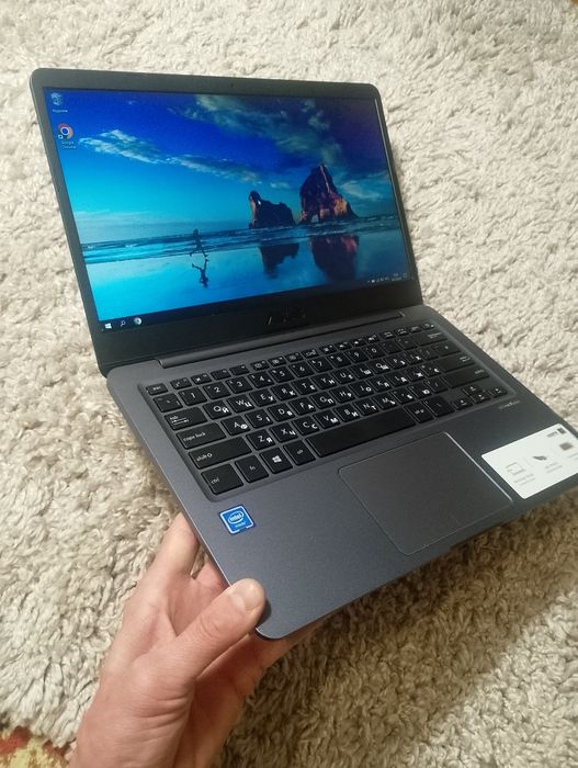 Ноутбук Asus новий 2023рік/ssd/4озу/батарея 6-10 годVivobook/14 дюймів