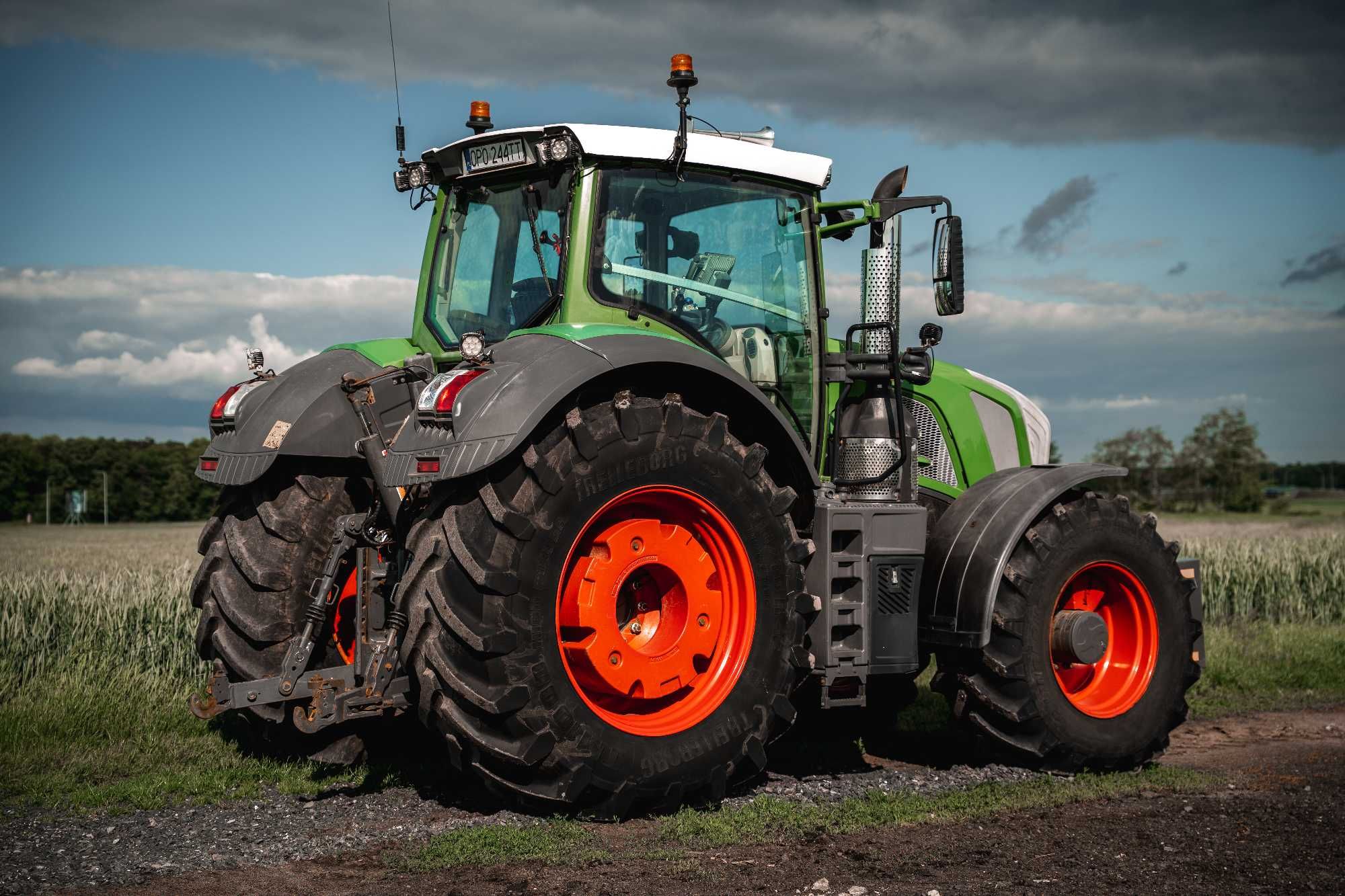 FENDT 828 vario profi plus