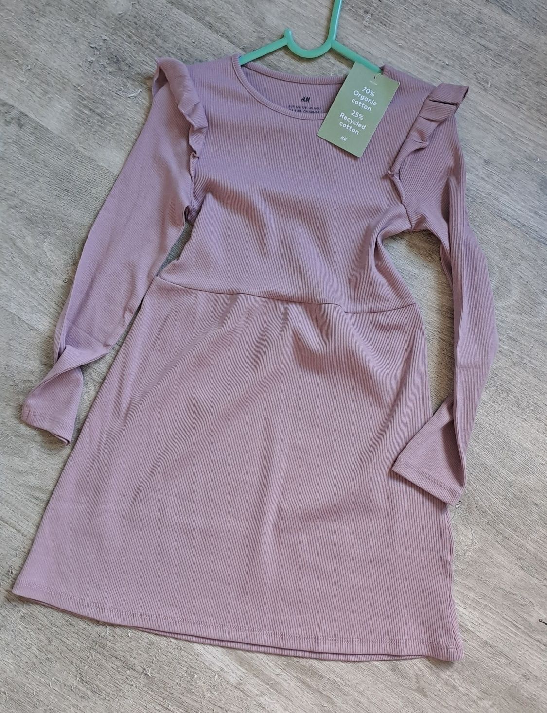 Nowa prążkowana sukienka H&M