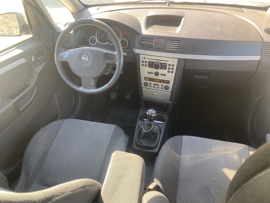 Opel Meriva Cosmo 1.3cdti M/NOVO