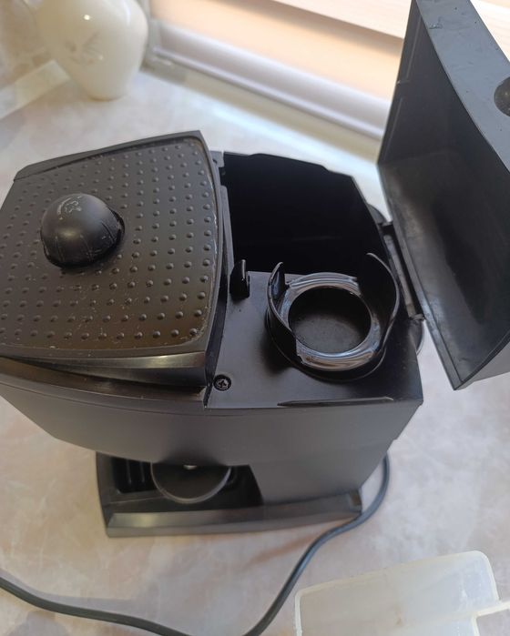 Ekspres ciśnieniowy DeLonghi