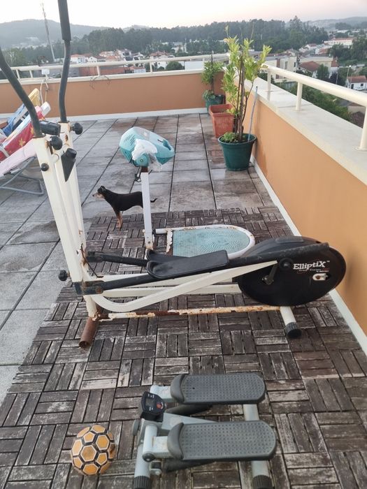 Vibromassagens e Bicicleta elíptica