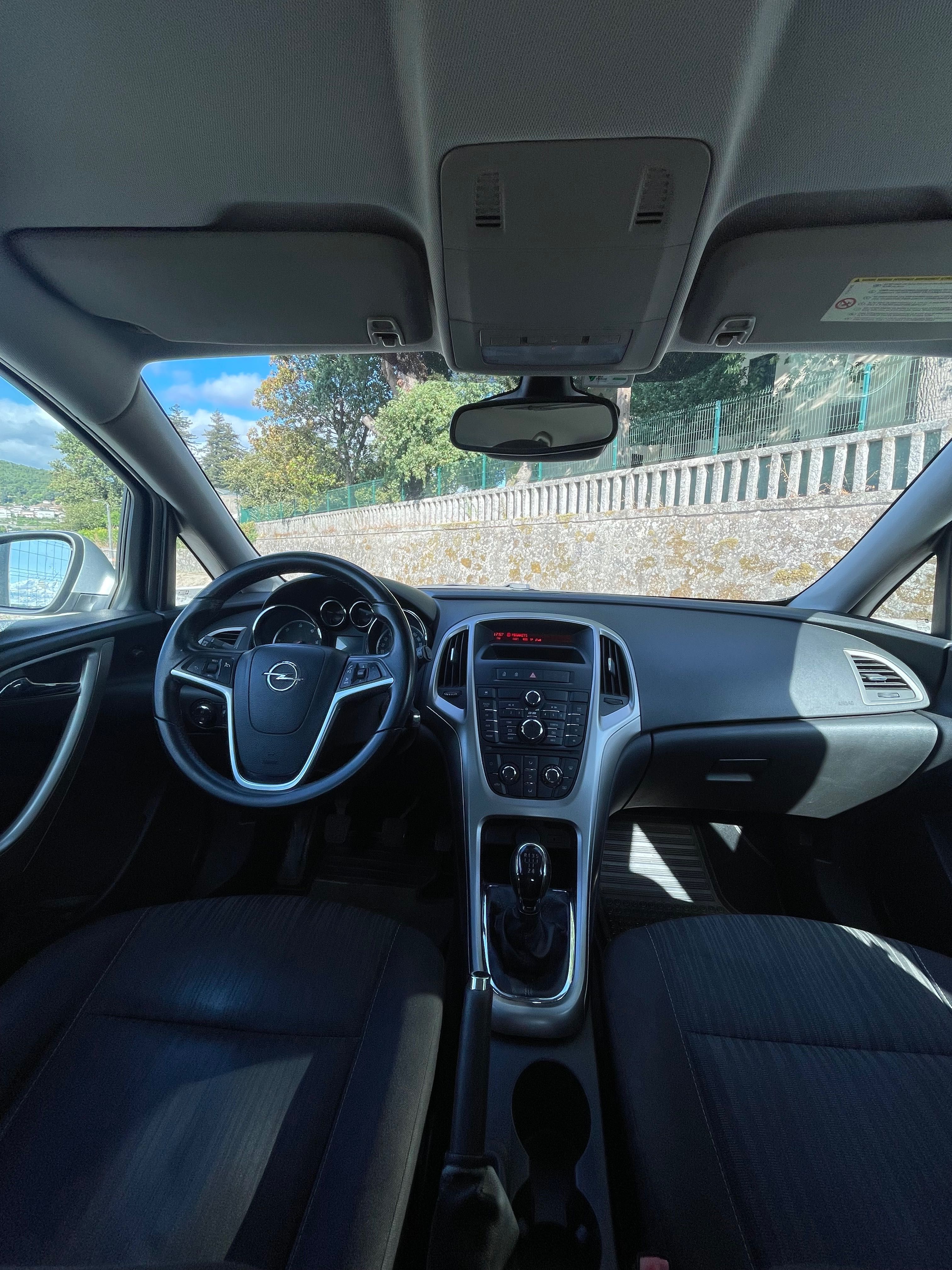 Opel Astra cosmo 1.3 cdti