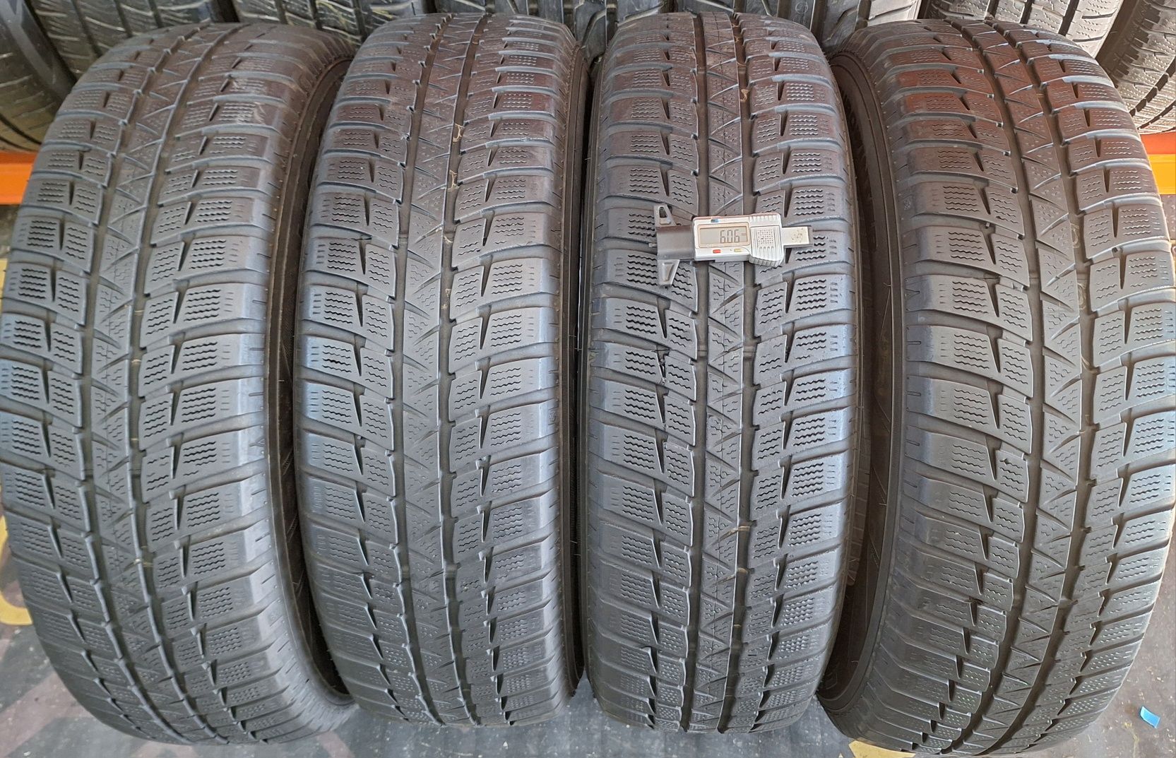 Opony 205 70 R 16 97H  Falken Eurowinter  HS449