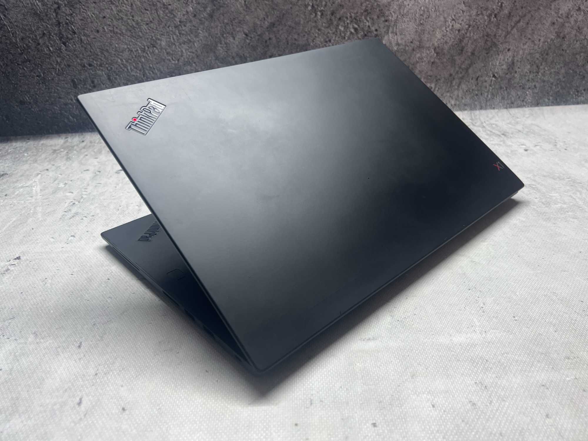 ThinkPad X1 Extreme / i7 8850H 4.3 GHz / 32GB DDR4 / 2TB SSD / 15.6 4K