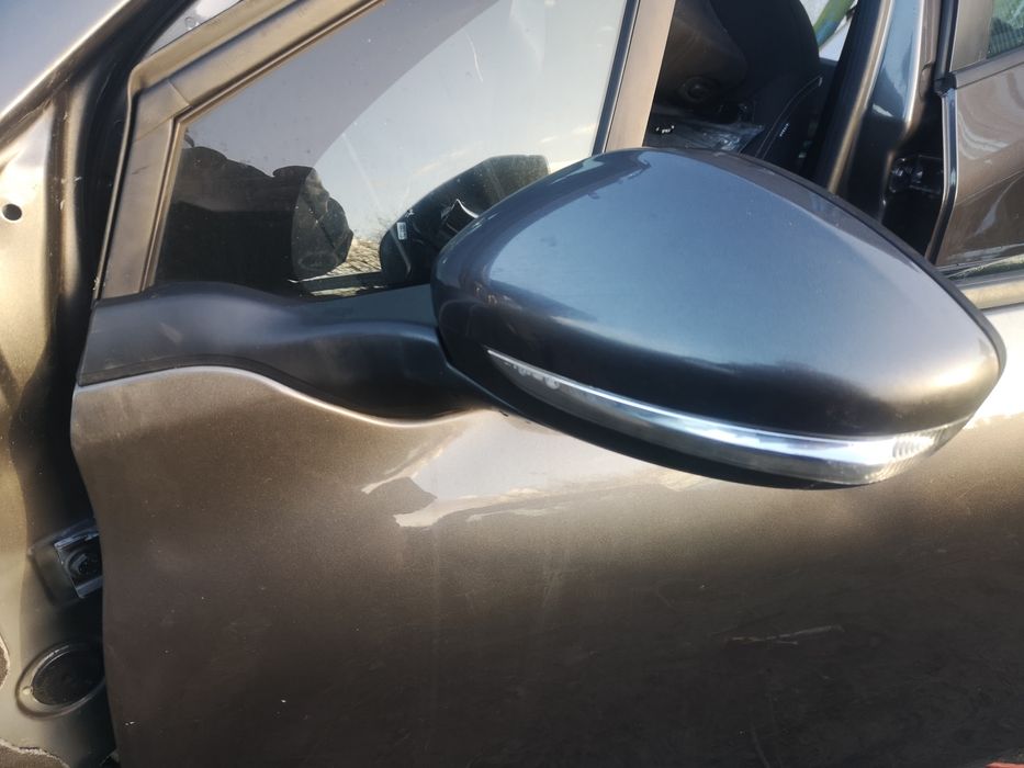 Peugeot 208 LUSTERKO EVL 9 pinów podłokietnik kołpak próg belka rurka