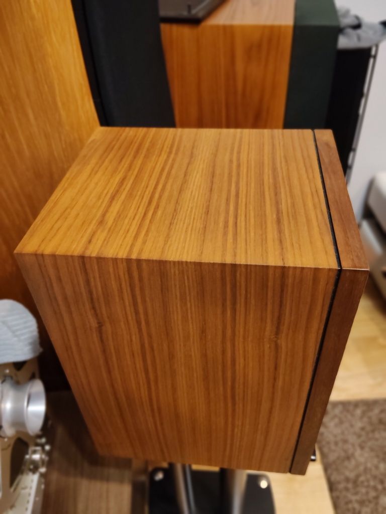Monitory podstawkowe Bowers & Wilkins DM12 wysoki model high-end