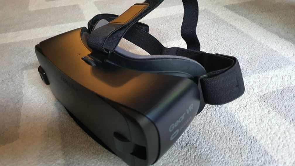 Okulary VR do wirtualnej rzeczywistości Samsung Gear VR
