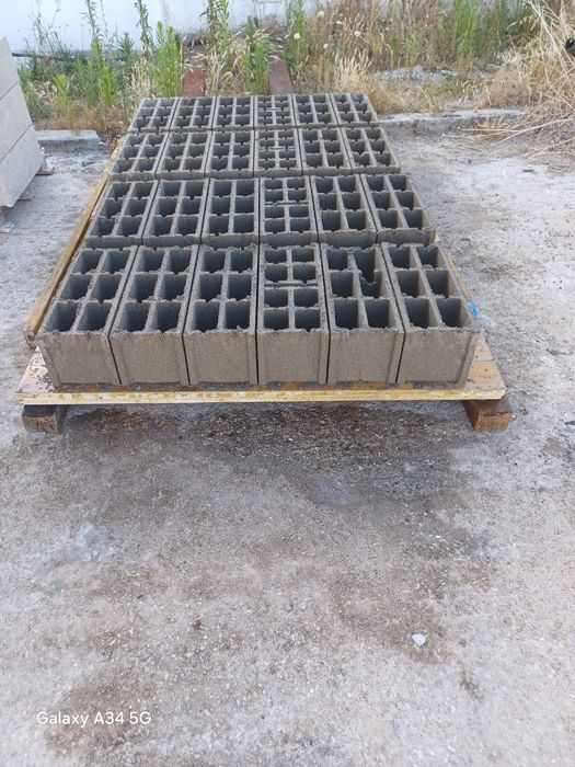 Blocos de cimento fabricamos por encomenda