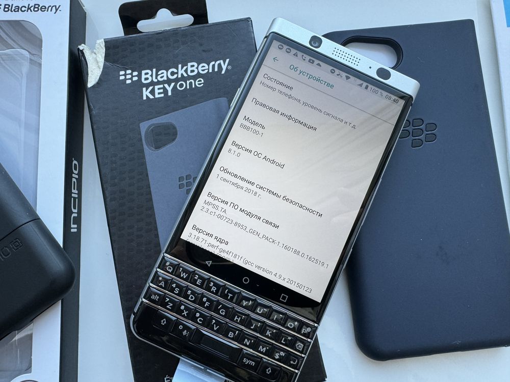 BlackBerry KeyOne BBB100-1 новий+оригінальні чохли+захисне скло