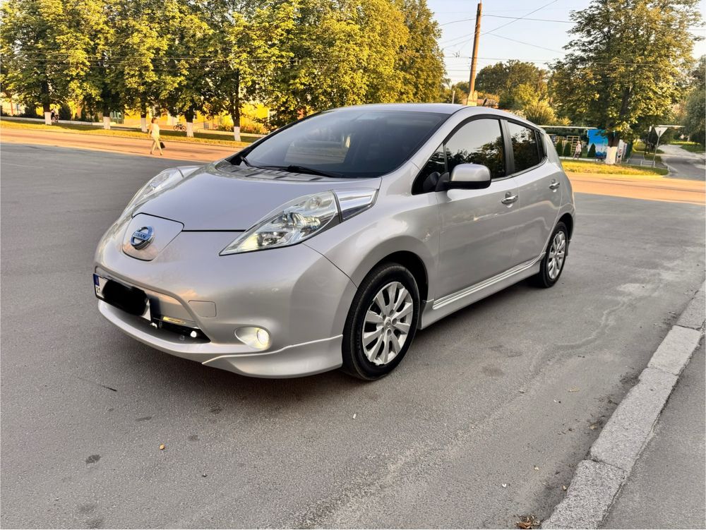 Продам Nissan leaf 42 квт