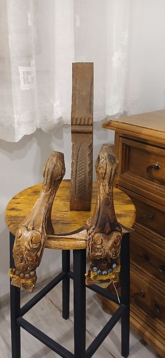 Stare nogi, elementy sofy komody szafy