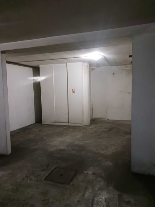 Lojinha com 11m² e garagem