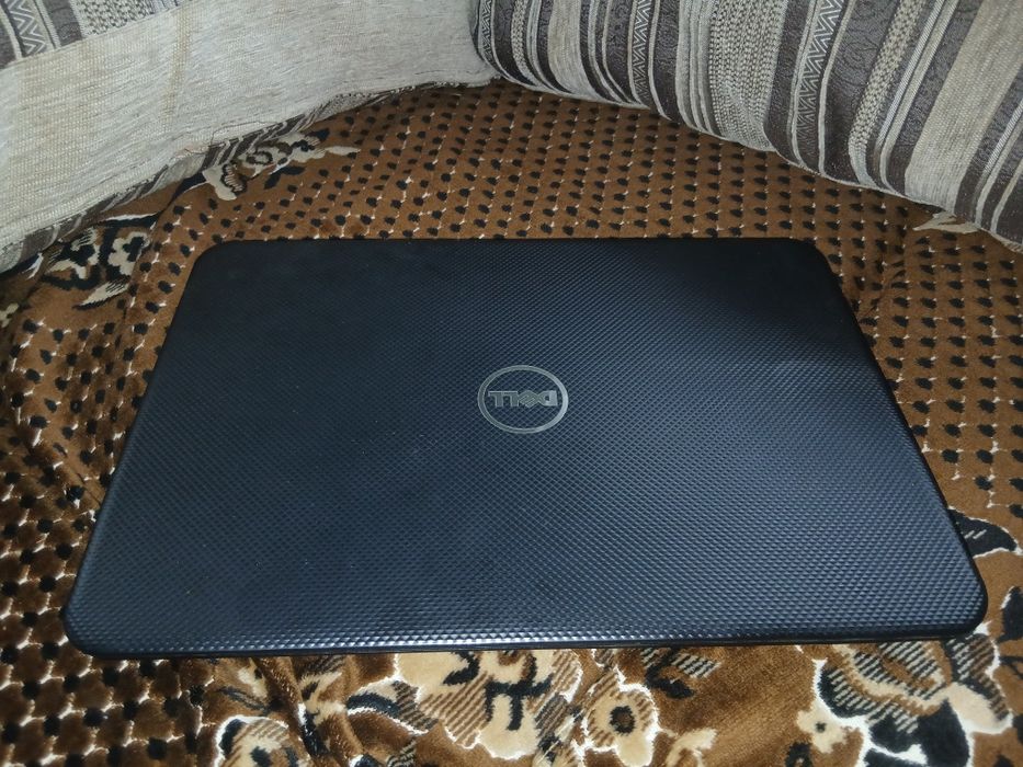 Ноутбук Dell inspireon 3521