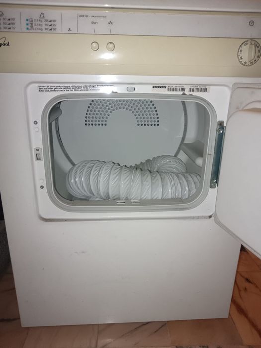 Máquina de Secar Roupa