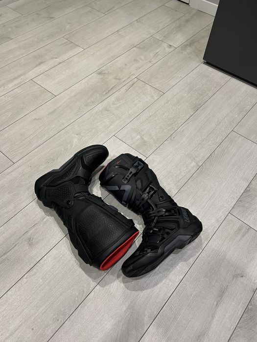 оригінальні шарнірні мотоботи leatt 4.5