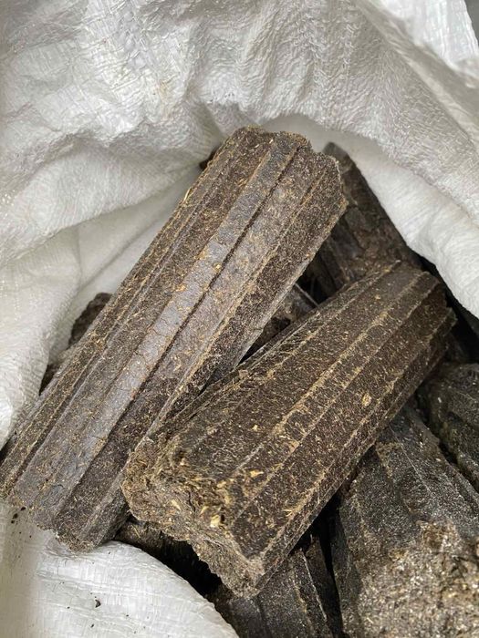 Топливные брикеты/Паливні брикети в мішках. Дрова сосни в мішках