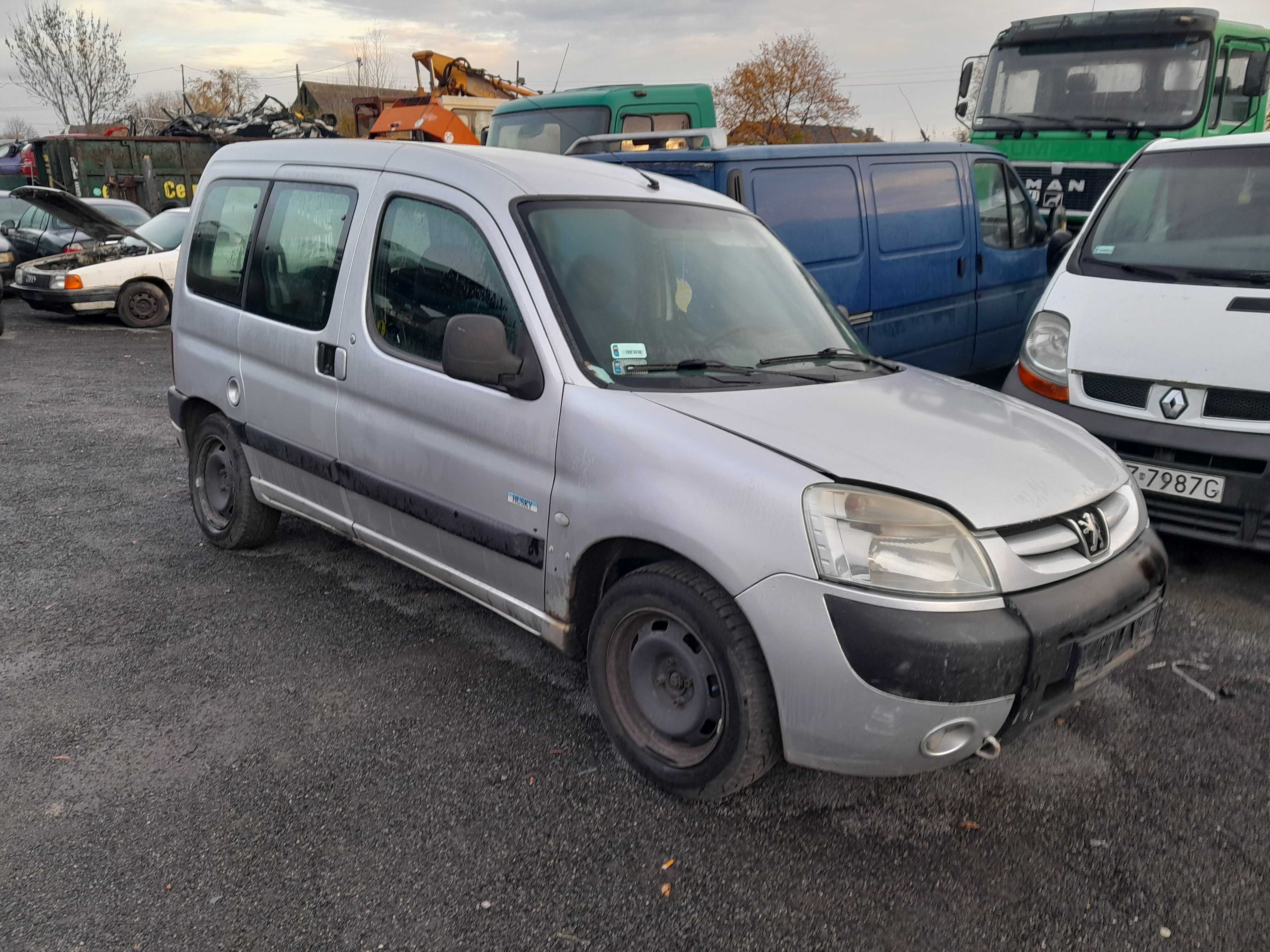 Peugeot Partner 2006 rok 1.6 benzyna na części