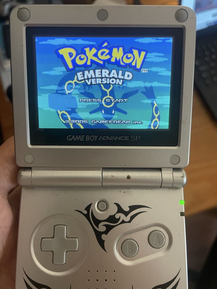 Pokémon emerald autêntico gameboy