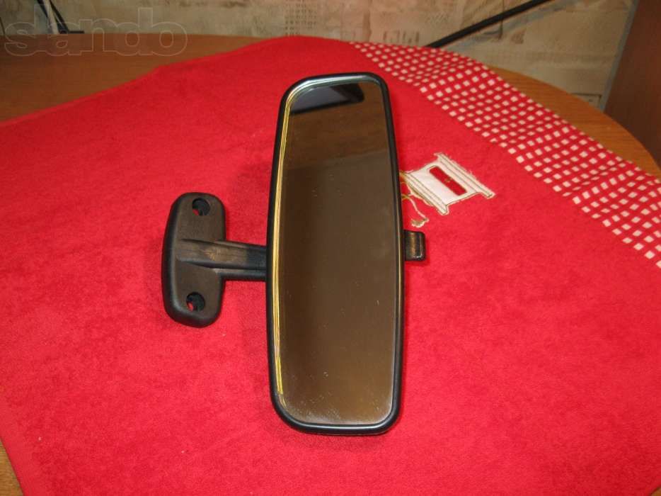 Зеркало автомобильное,заднего вида внутренее.