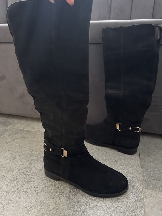 Замшеві зимові чоботи