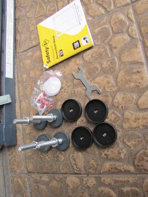 Bramka zabezpieczająca ochronna dla dzieci Safety 73-80 cm nowa