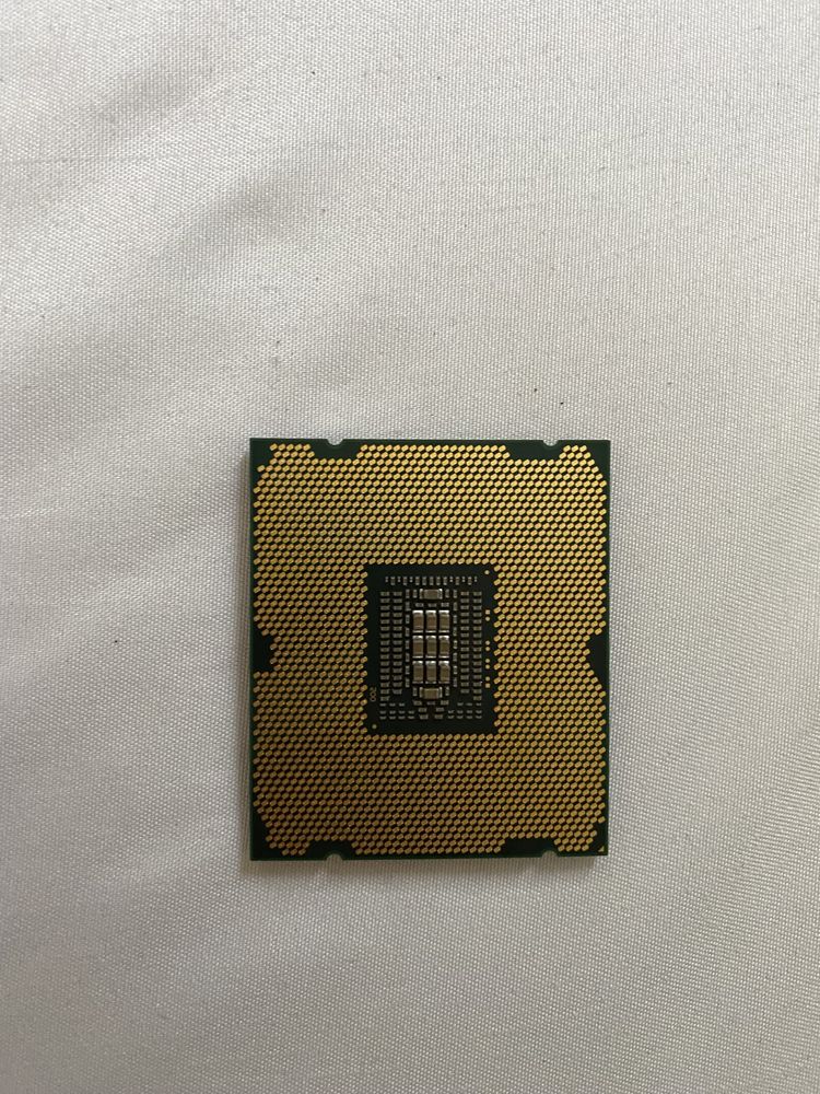 Серверный процессор Intel Xeon E5-2650 2.0