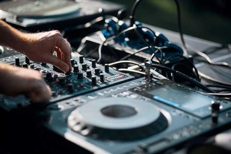 Serviços de DJ Disponiveis