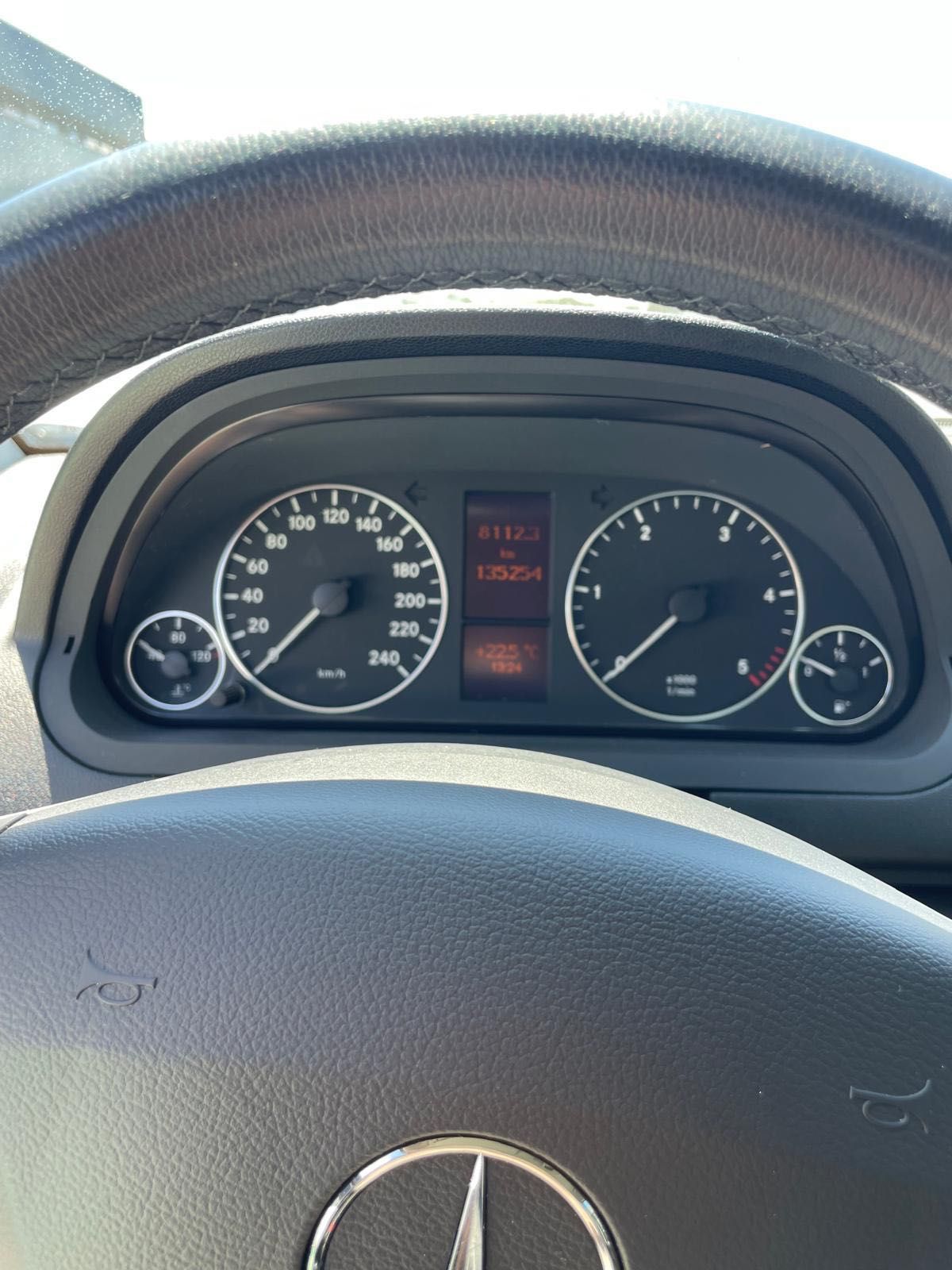 Mercedes A180 CDI muito bem estimado