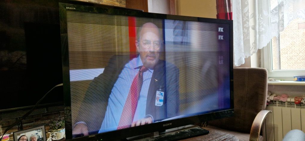 Tv sony KDL-46EX723 uszkodzony jak na zdj.