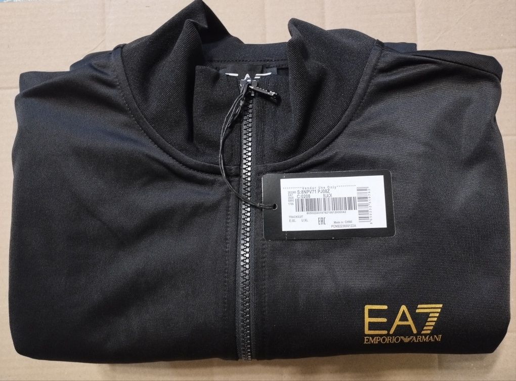 Спортивний костюм EA7 Emporio Armani
