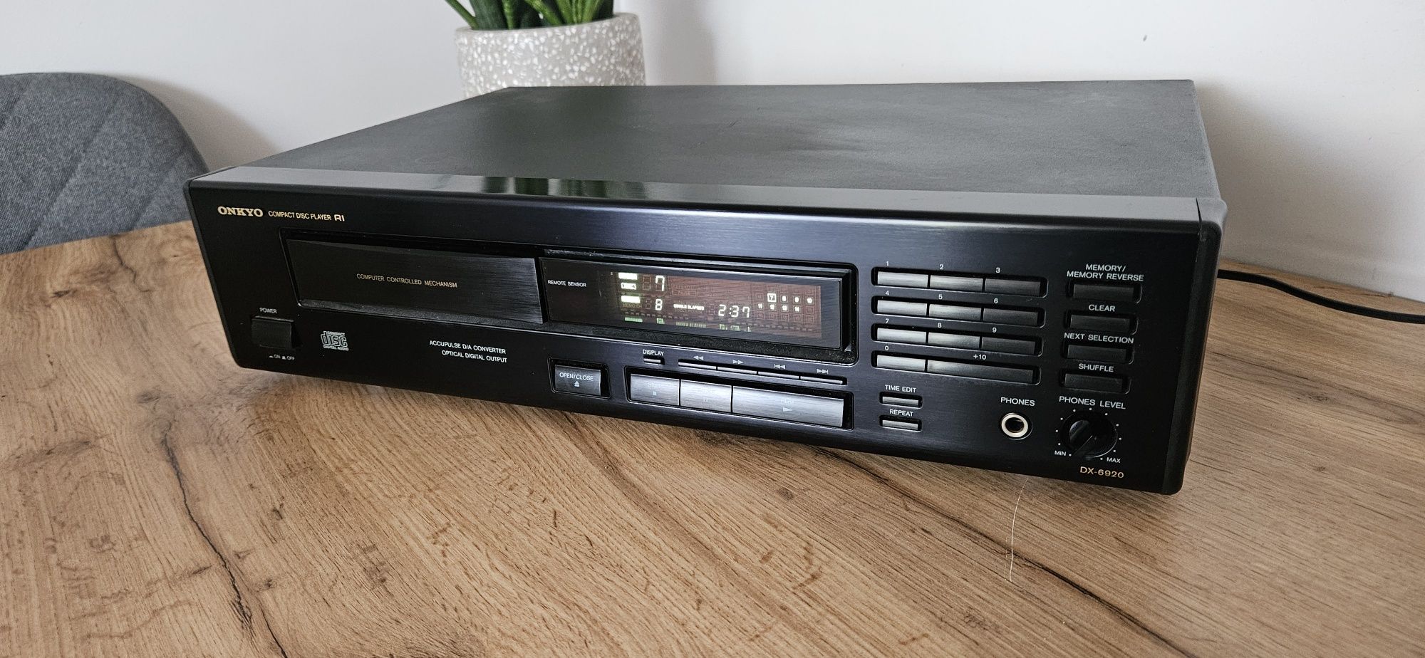 Odtwarzacz CD Onkyo DX-6920 R1