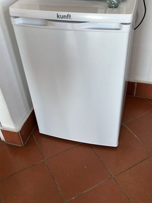 Frigorífico KUNFT KSD9124 WH 85 cms - como novo