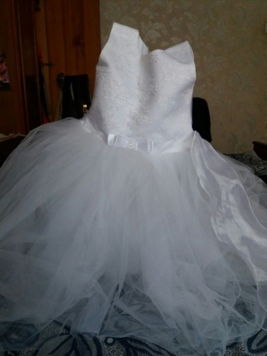 Праздничное.нарядное.Платье для девочки очень красивое