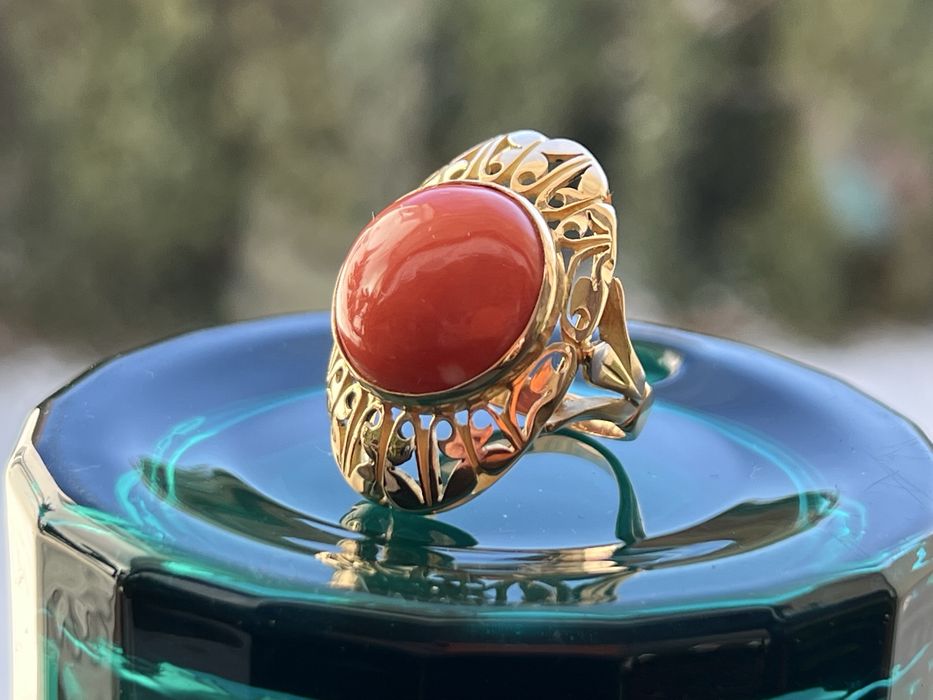Zloty pierscionek z koralem PRL 14K - 12,7gr.