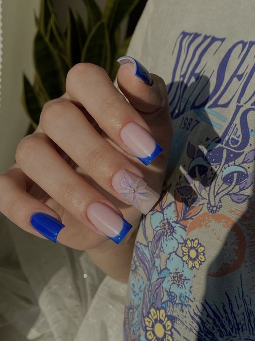 Manicure hybrydowy i żelowy