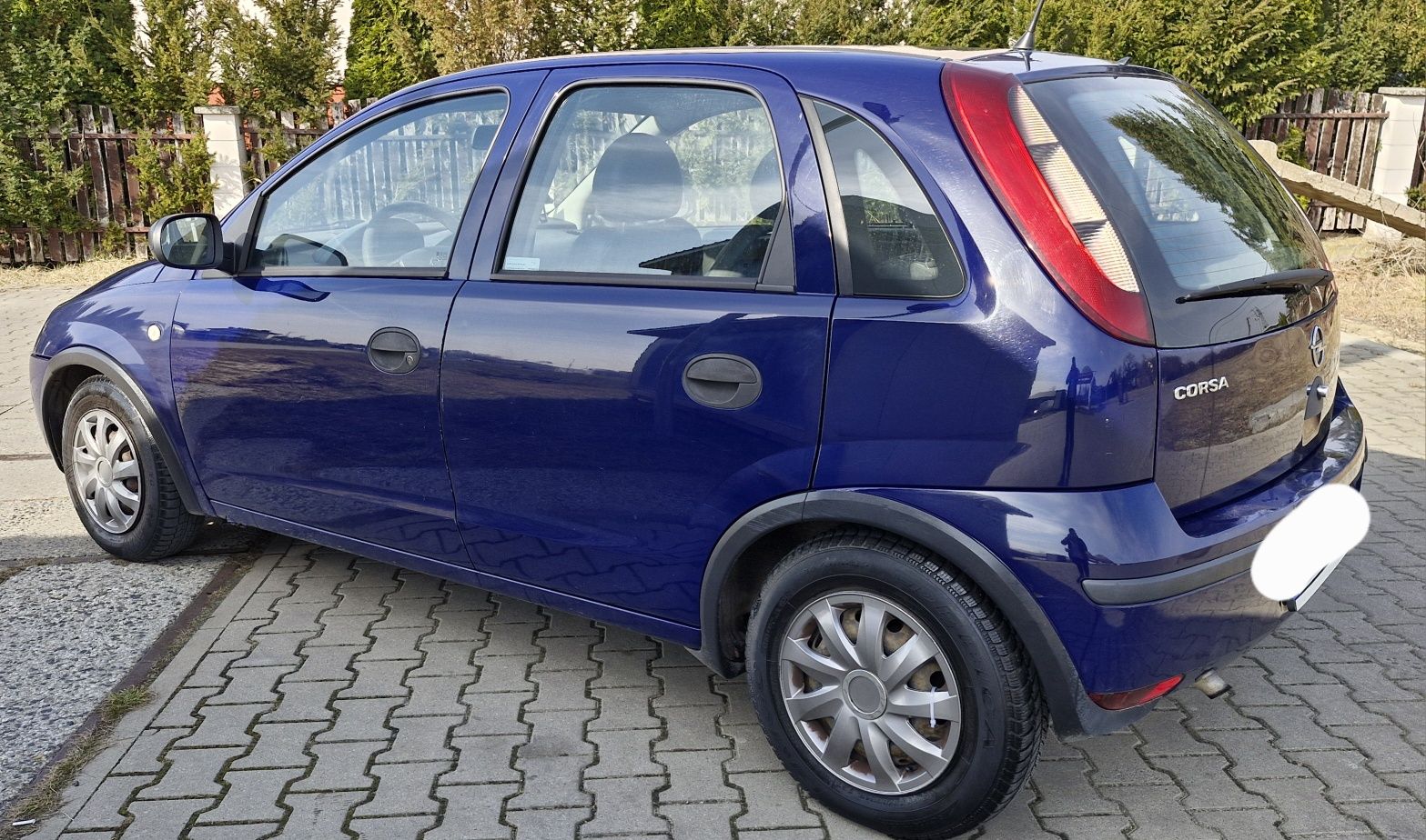 Opel Corsa C 1.0B 2004r