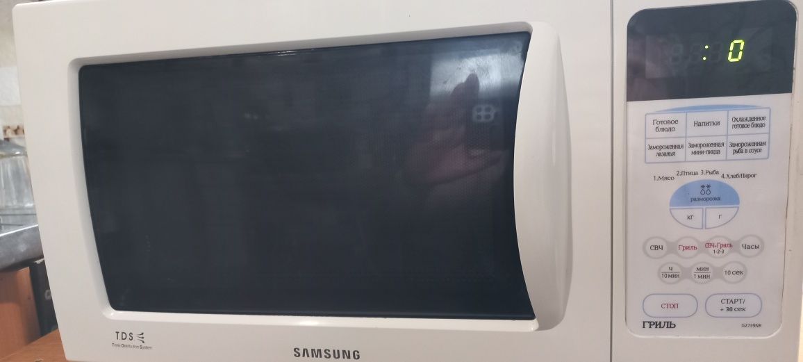 Микроволновая печь Samsung G2739NR. Микроволновка.